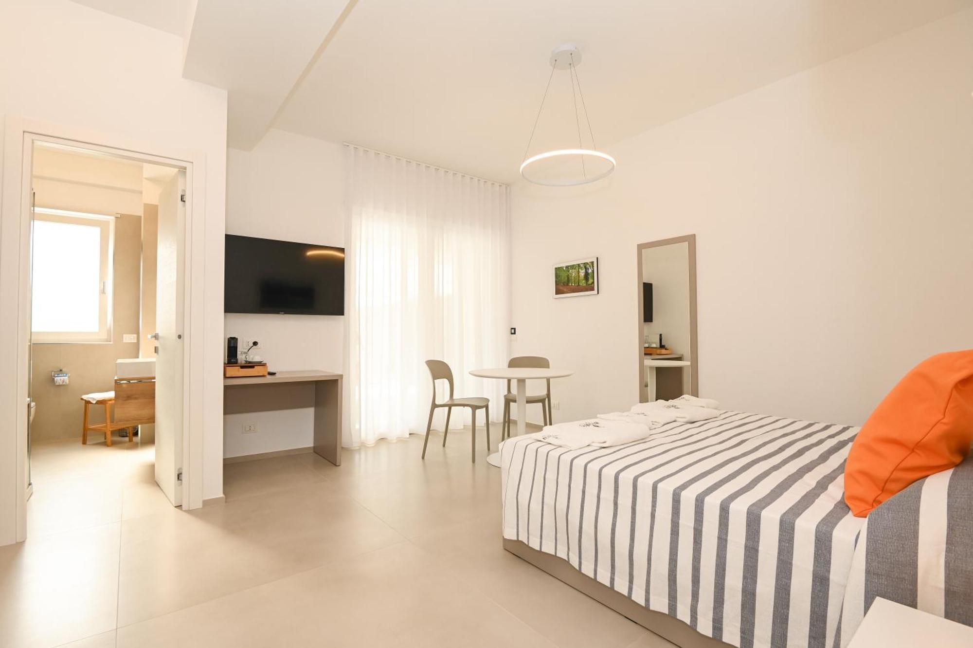 Agora Vieste Rooms & Apartments Екстериор снимка